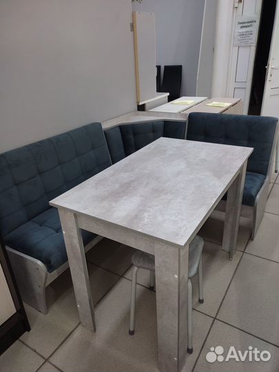 Угловая скамья 