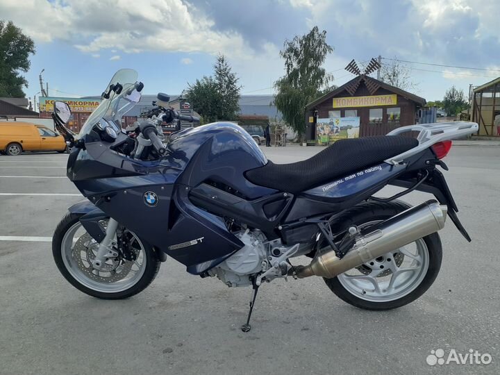 BMW F800ST