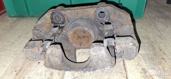 Суппорт тормозной передний правый Chevrolet Lanos