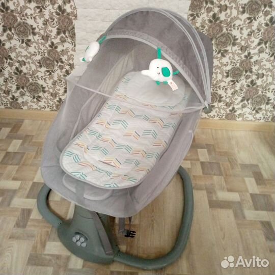 Шезлонг для новорожденных