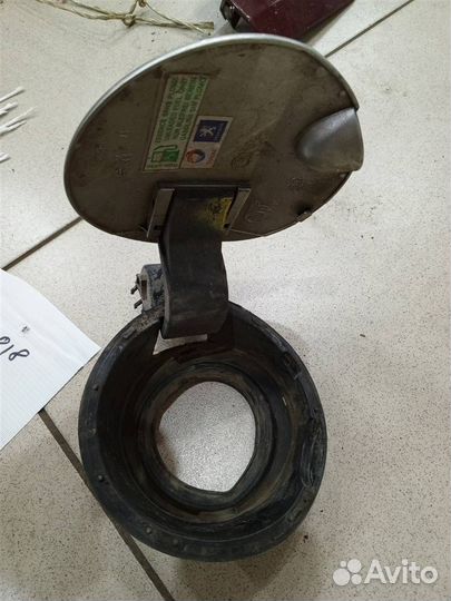 Лючок бензобака Peugeot 308 1 2007-2013