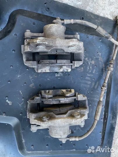 Суппорт передний Фольксваген Поло Седан