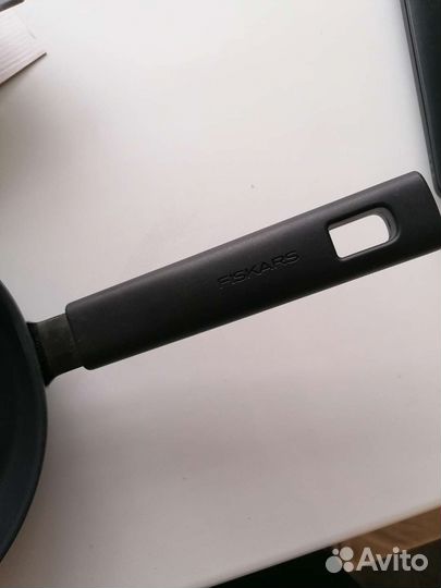 Сковорода Fiskars Hard Face 20 см