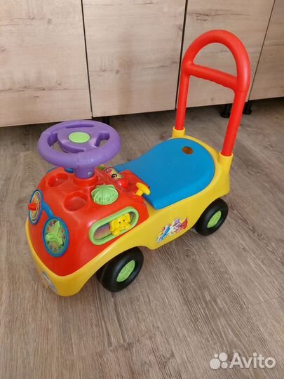 Машинка-каталка беговел