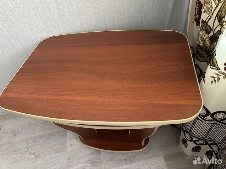 Журнальный стол