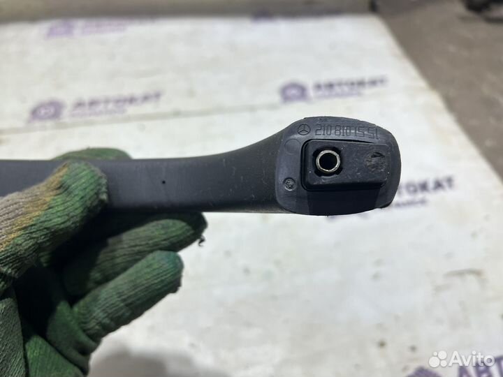 Ручка потолка задняя левая Mercedes W210