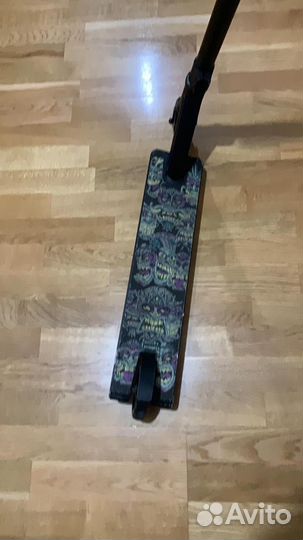 Трюковой самокат стрит