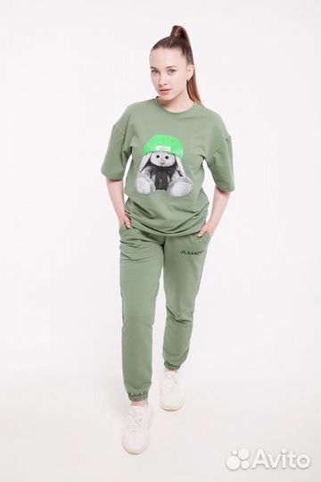 Женский костюм оверсайз