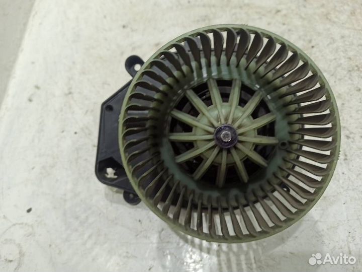 Моторчик печки 8D1820021A Шкода