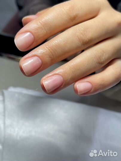 Модель на маникюр