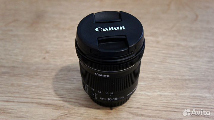 Объектив Canon EF-S 10-18mm f/4.5-5.6 IS STM
