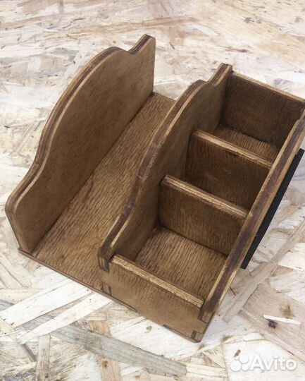 Салфетница из дерева