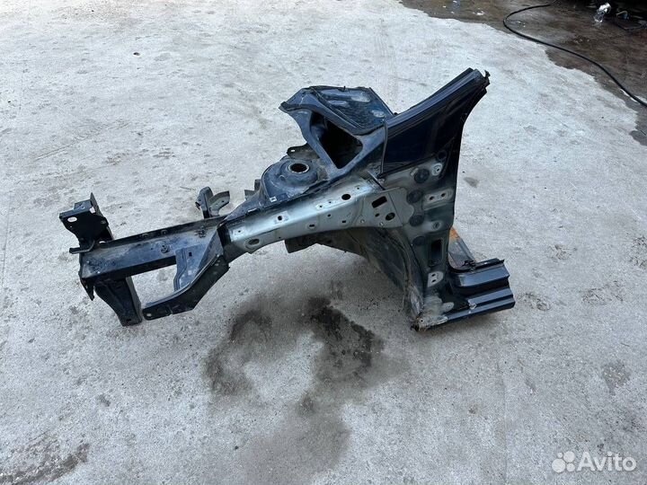 Четверть peugeot 308