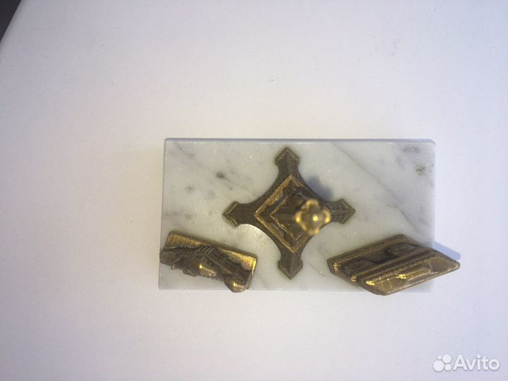 Пресс - папье (статуэтка ) Париж (Франция )