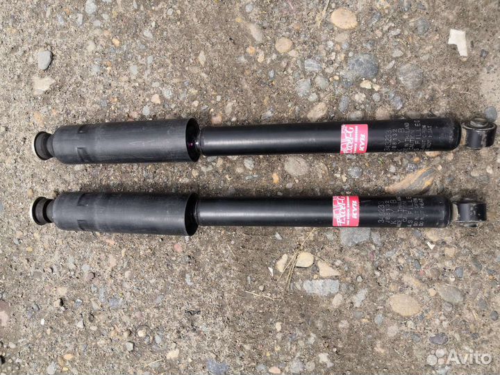 Амортизаторы задние kyb 343233 jb8132 рено
