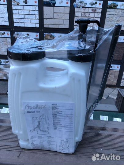 Опрыскиватель помповый 5 литров Франция