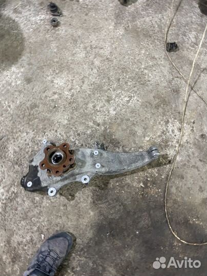 Передний левый кулак бмв g30 xdrive