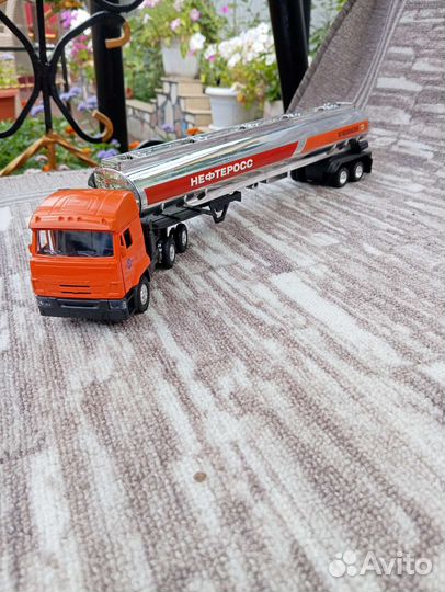 Игрушки машинки