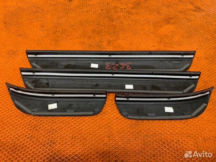 Накладка Audi Q5 I 8R cdnc 2012