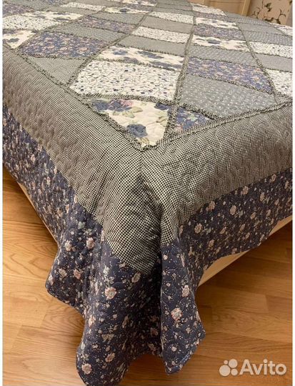 Покрывало на кровать новое