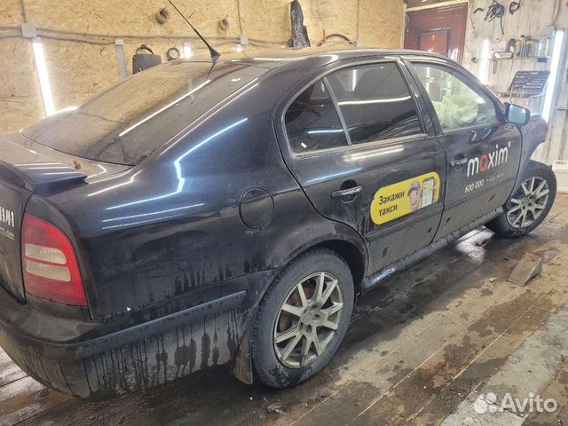 Skoda octavia тур дверь правая