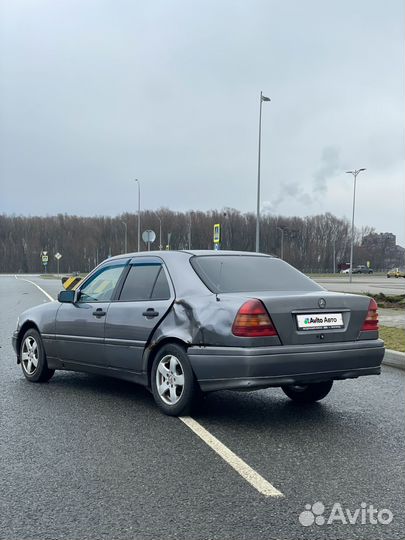 Mercedes-Benz C-класс 1.8 AT, 1995, битый, 306 870 км