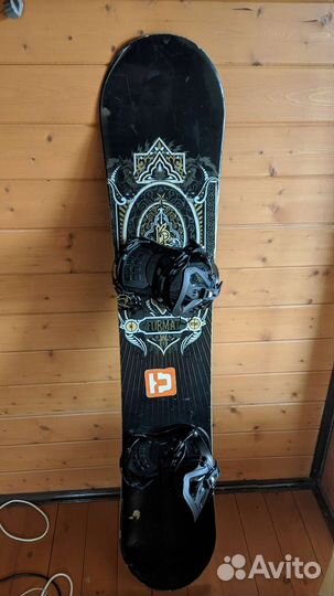Сноуборд с креплениями