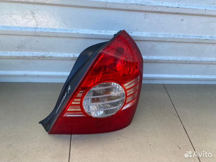 Фонарь задний правый Hyundai Elantra 3 XD