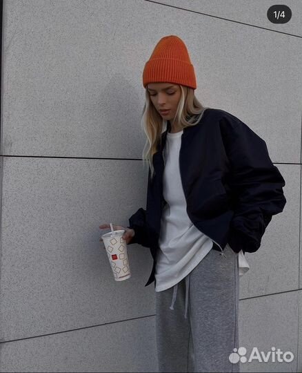 Шапка женская/мужская красная H&M