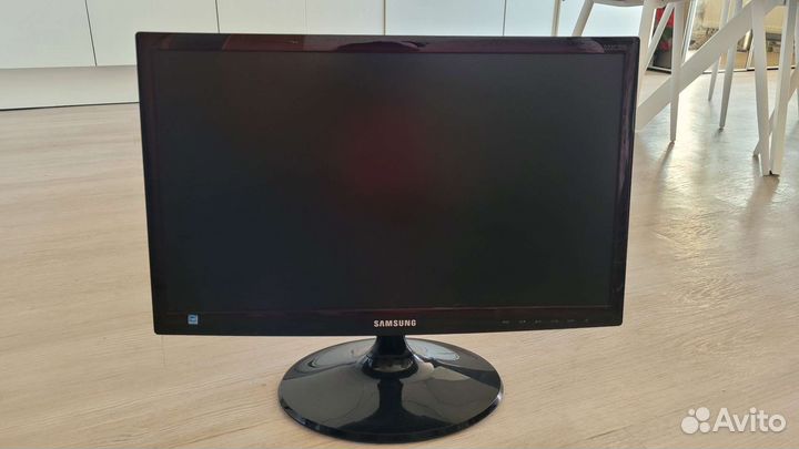 Монитор Samsung 22 дюйма