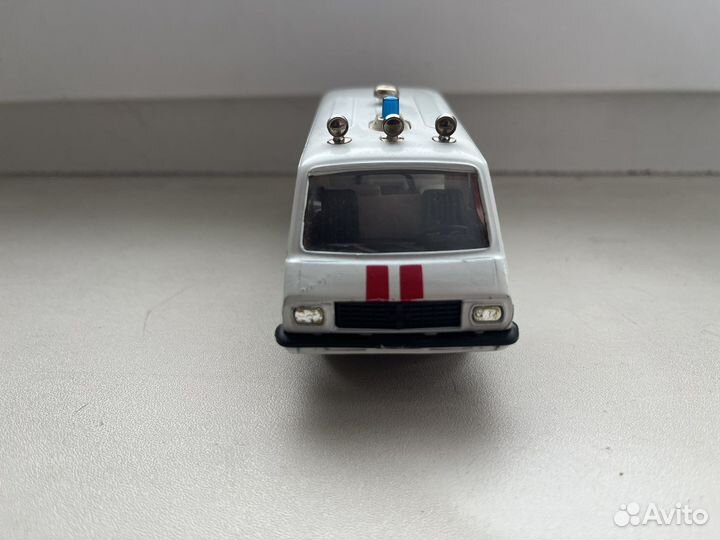 Раф 2203 скорая помощь 1:43 СССР