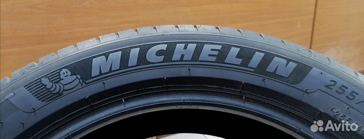 Michelin Pilot Sport 4 SUV 255/45 R19 100V