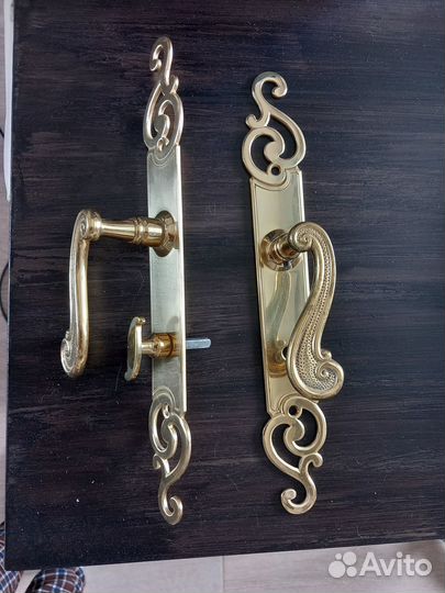 Дверные ручки