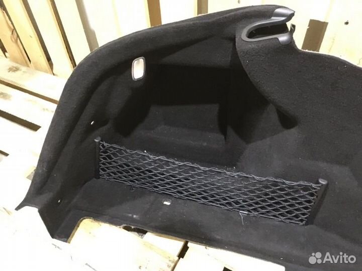 Обшивка багажника задняя левая Mercedes-Benz