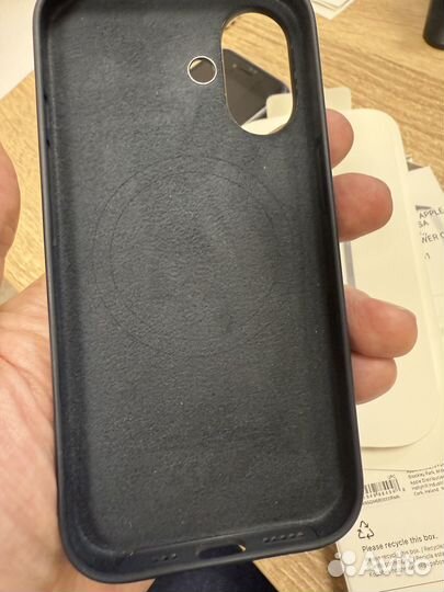 Чехол на iPhone 16. Оригинал производства Apple