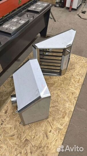 Зонт вытяжной пристенный