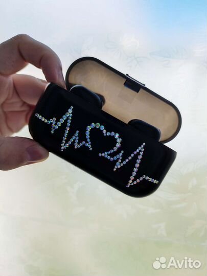 Беспроводные наушники с инкрустированным кейсом