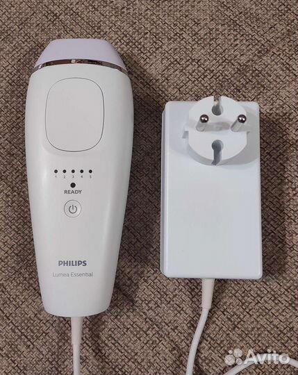 Фотоэпилятор Philips Lumea Essential BRI863