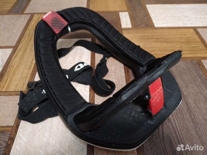 Защита шеи EVS R4