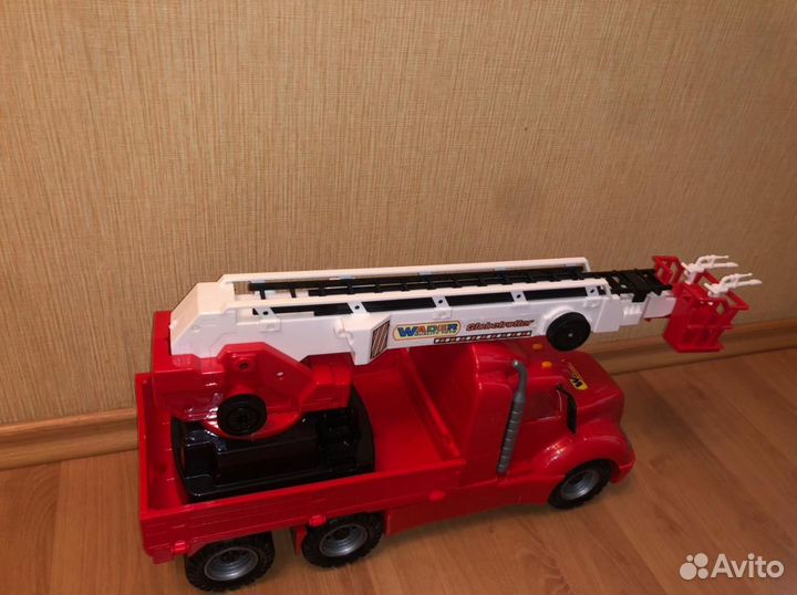 Игрушка пожарная машина