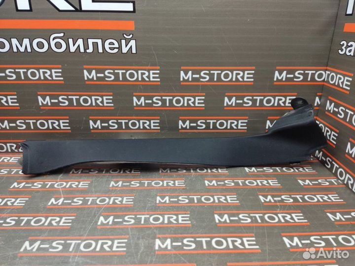 Обшивка стойки задняя правая Mercedes-Benz