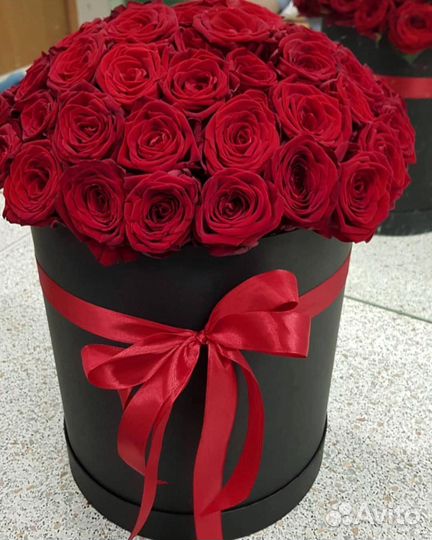 Розы в шляпной коробке на дом