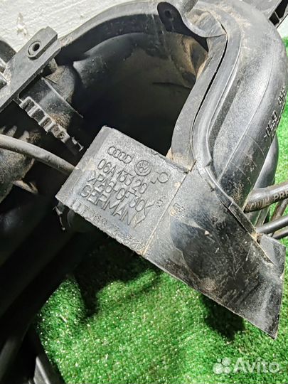 Коллектор впускной Skoda Octavia A5