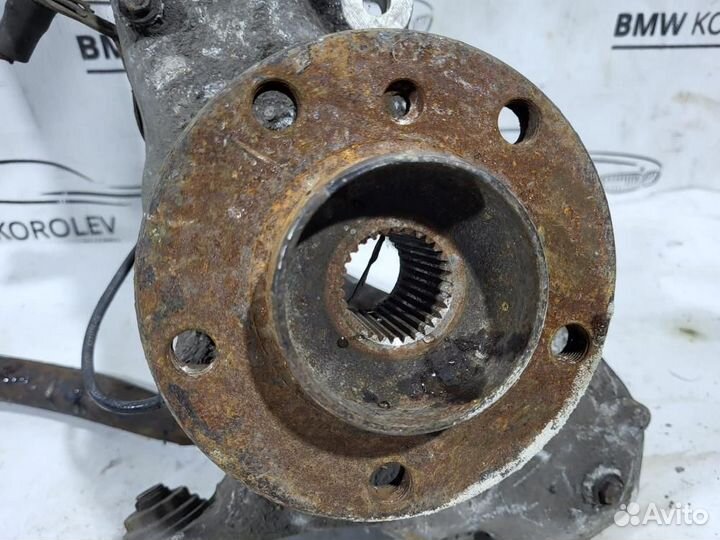 Кулак поворотный передний левый BMW X5E70