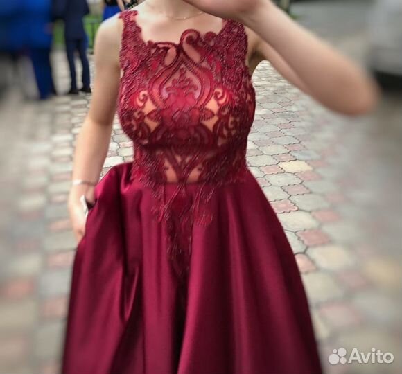 Вечернее платье