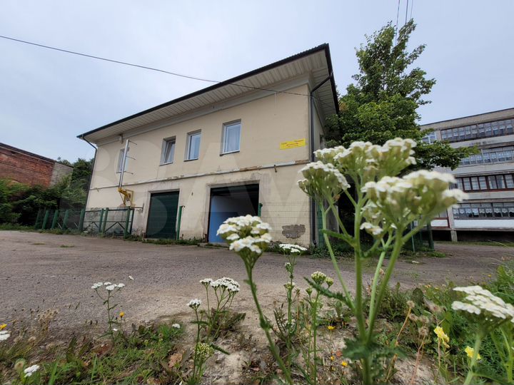 Здание, 372.3 м²