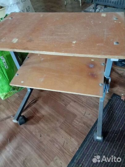 Подставка под тв на колесиках