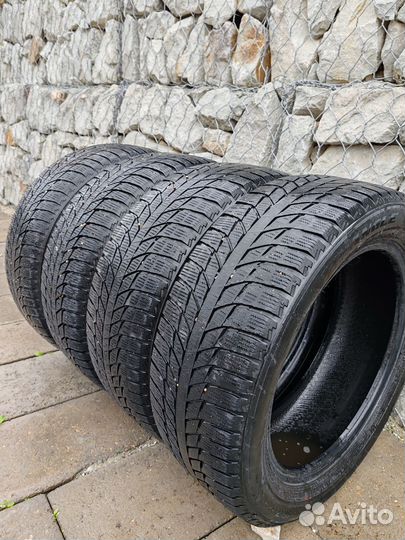 Triangle Snowlink TWT02 215/55 R17 98