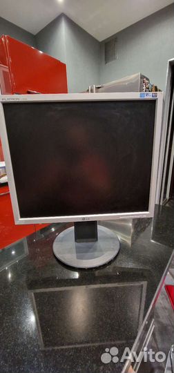 Монитор LG flatron L1950B
