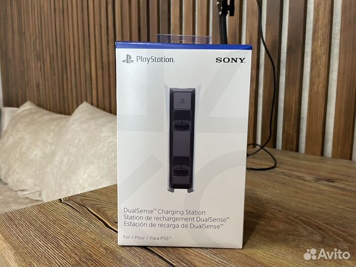 Зарядная станция для геймпадов PS5